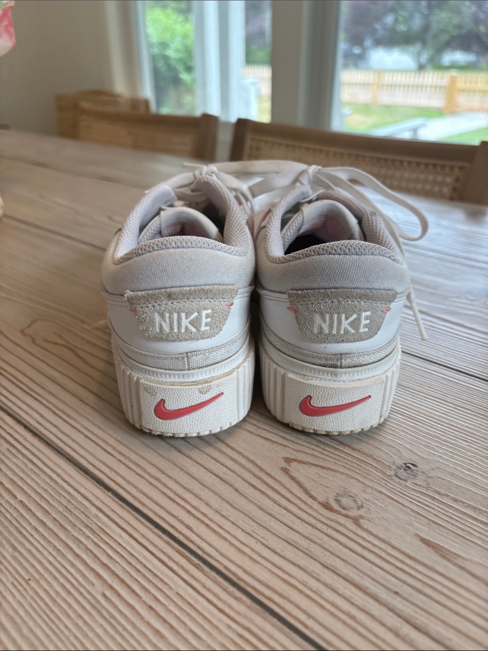 Nike court legacy light White Sneakers with Pink Swoosh - Picture 4 of 5